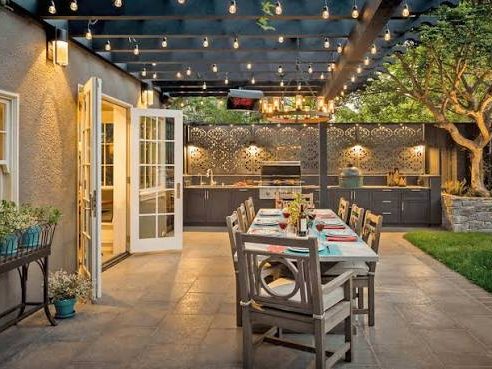 Landscape lighting on a Nashville patio